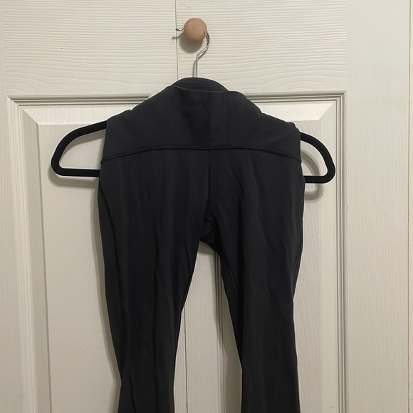 Black Lululemon Leggings size 4 - Picture 1 of 3